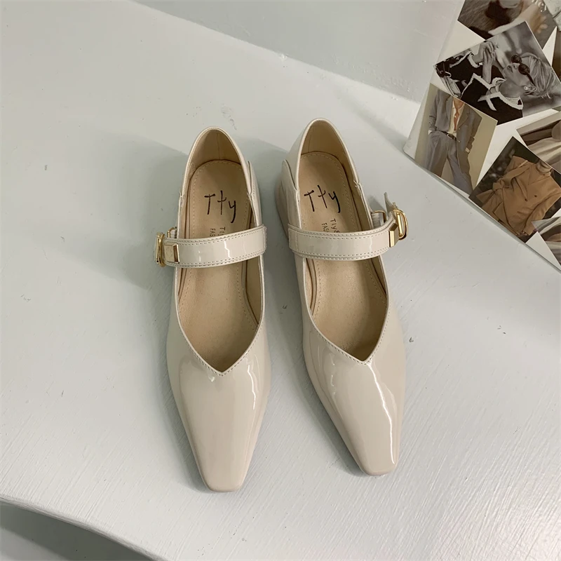 Обувките Мери Джейн в стил Ретро; Колекция 2023 г.; Пролетни Дамски тънки обувки-лодка с остри пръсти; Дамска Мода; Кристали; Обувки на дебелите ниска пета